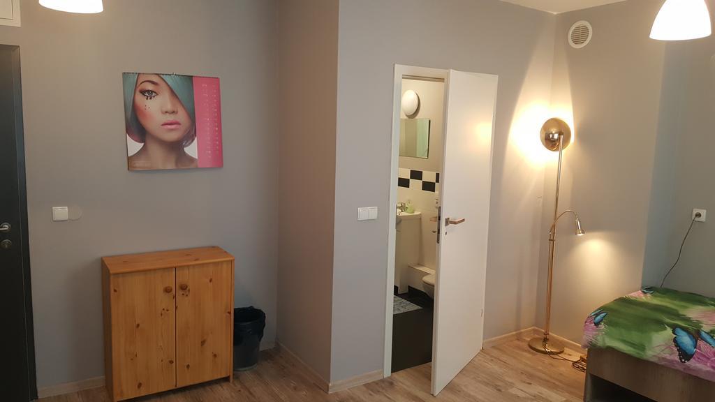 Wroclov Hostel Wrocław Extérieur photo