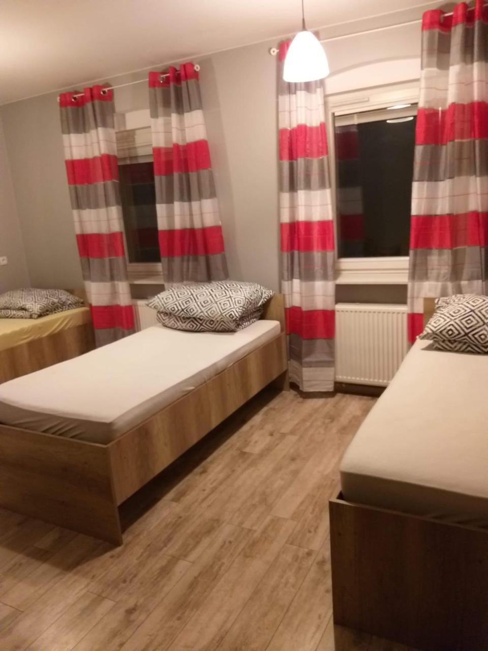 Wroclov Hostel Wrocław Extérieur photo